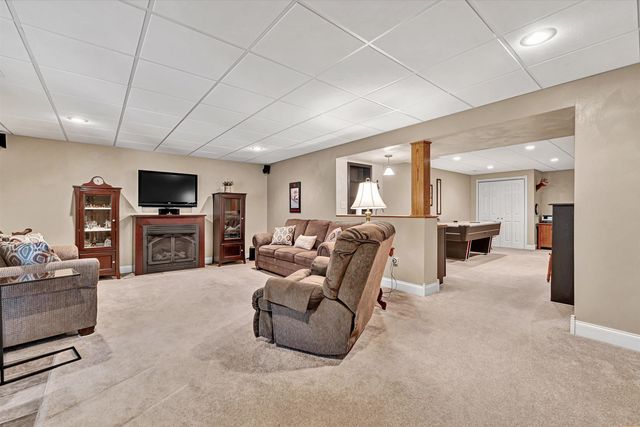 499 Cahas LN, Boones Mill, VA 24065