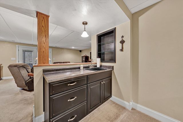 499 Cahas LN, Boones Mill, VA 24065