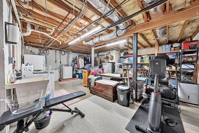 499 Cahas LN, Boones Mill, VA 24065