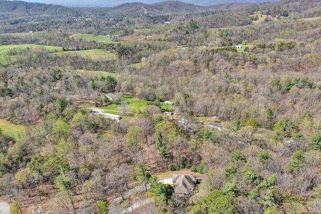499 Cahas LN, Boones Mill, VA 24065