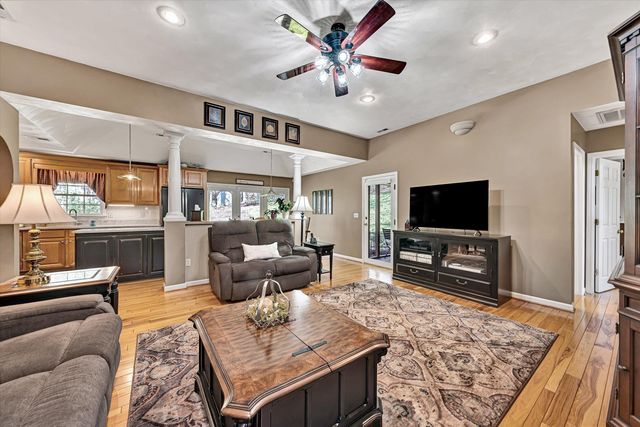 499 Cahas LN, Boones Mill, VA 24065