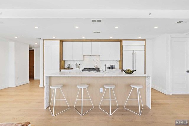720 Clinton Street, Hoboken, NJ 07030