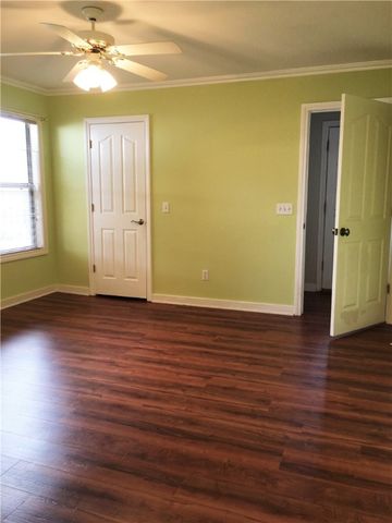 74 E Cydnee Street, Fayetteville, AR 72703