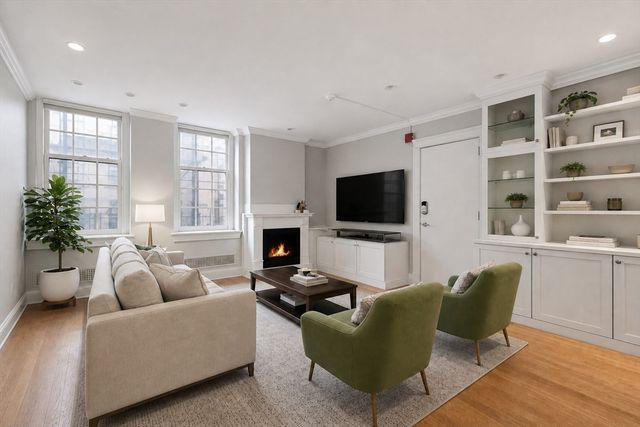 180 Commonwealth Ave B, Boston, MA 02116