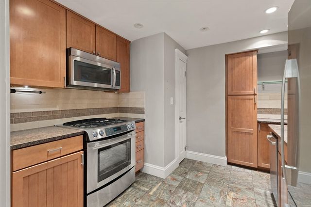 180 Commonwealth Ave B, Boston, MA 02116