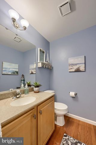 16 CEDAR CHASE DR, Mountville, PA 17554