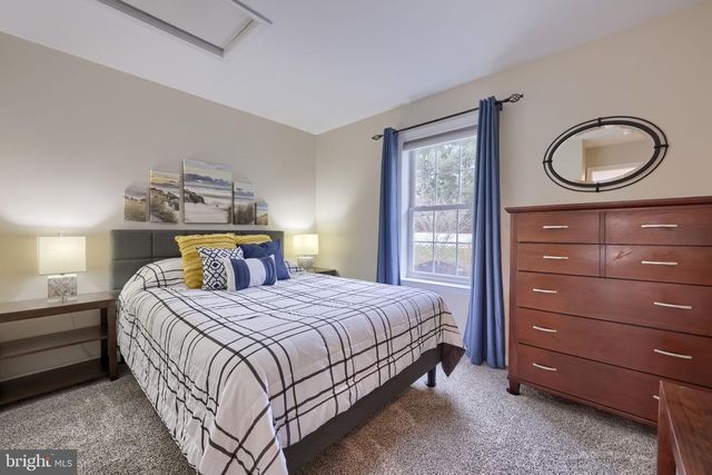 16 CEDAR CHASE DR, Mountville, PA 17554