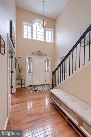 16 CEDAR CHASE DR, Mountville, PA 17554