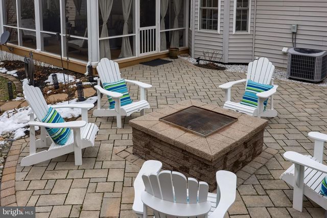 16 CEDAR CHASE DR, Mountville, PA 17554