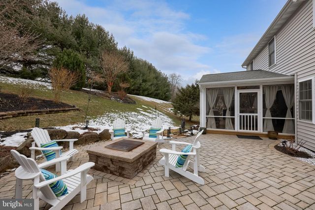 16 CEDAR CHASE DR, Mountville, PA 17554