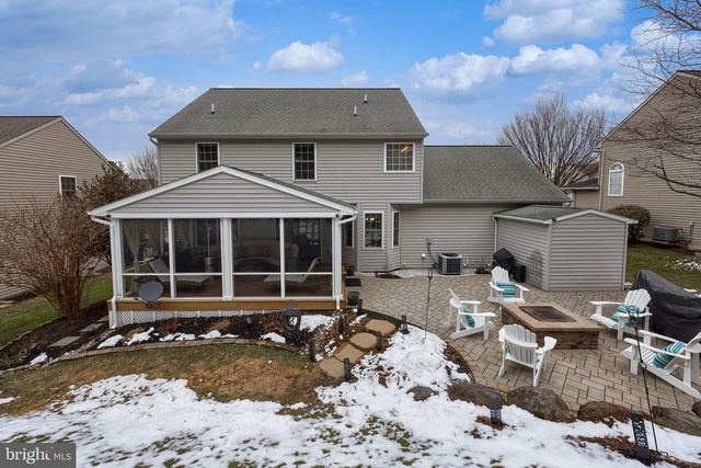 16 CEDAR CHASE DR, Mountville, PA 17554