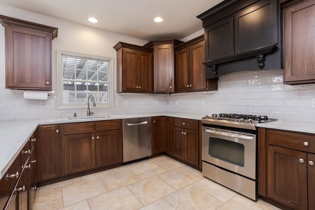 2807 Vrooman Court, Bloomington, IL 61704