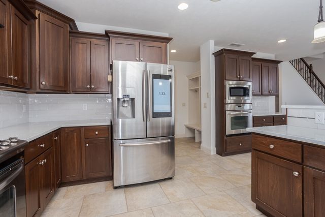 2807 Vrooman Court, Bloomington, IL 61704