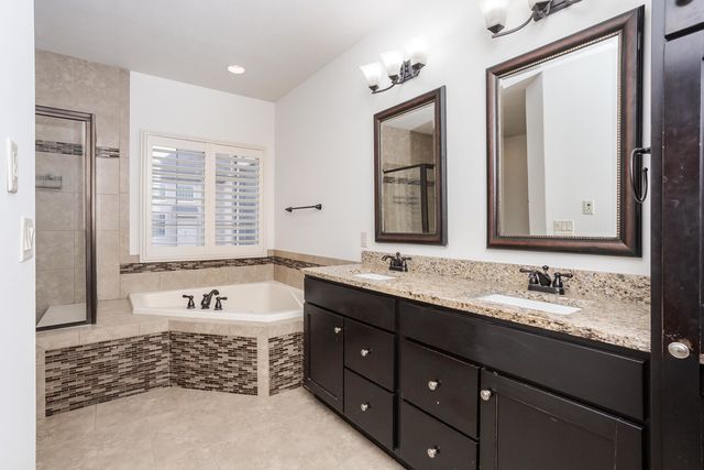 2807 Vrooman Court, Bloomington, IL 61704