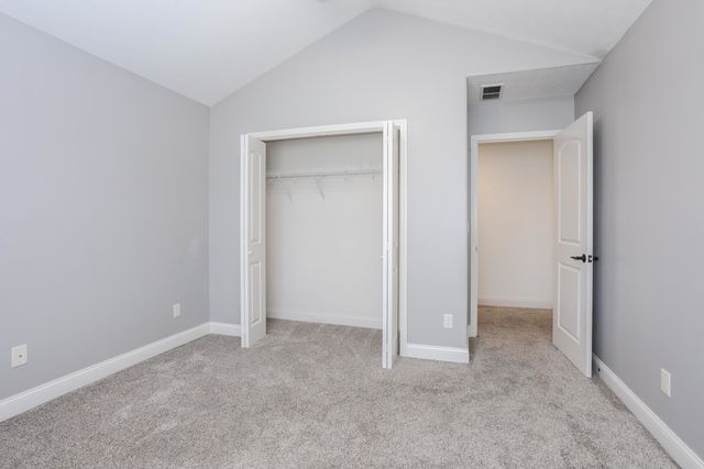 2807 Vrooman Court, Bloomington, IL 61704