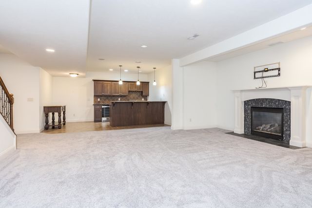 2807 Vrooman Court, Bloomington, IL 61704