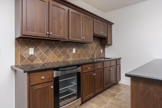 2807 Vrooman Court, Bloomington, IL 61704