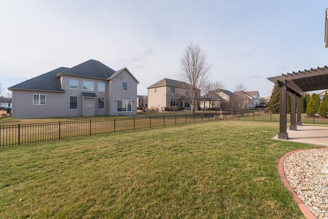 2807 Vrooman Court, Bloomington, IL 61704