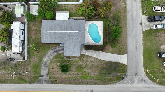 25 N Maples St., Lehigh Acres, FL 33936
