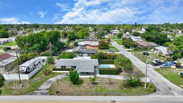 25 N Maples St., Lehigh Acres, FL 33936