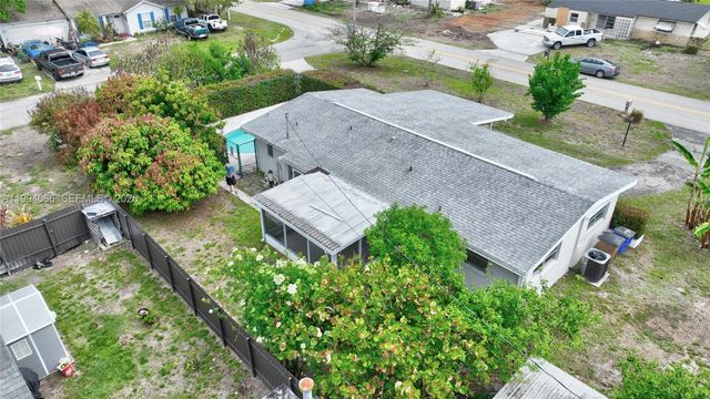 25 N Maples St., Lehigh Acres, FL 33936