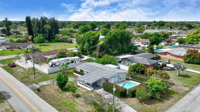 25 N Maples St., Lehigh Acres, FL 33936