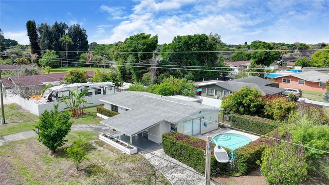 25 N Maples St., Lehigh Acres, FL 33936