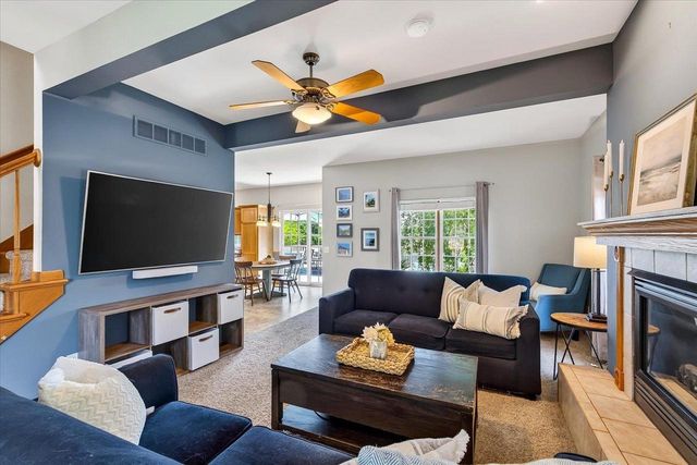1398 Overlook Pass, Sun Prairie, WI 53590