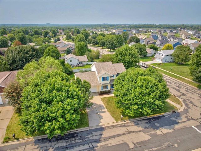 1398 Overlook Pass, Sun Prairie, WI 53590