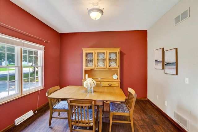 1398 Overlook Pass, Sun Prairie, WI 53590