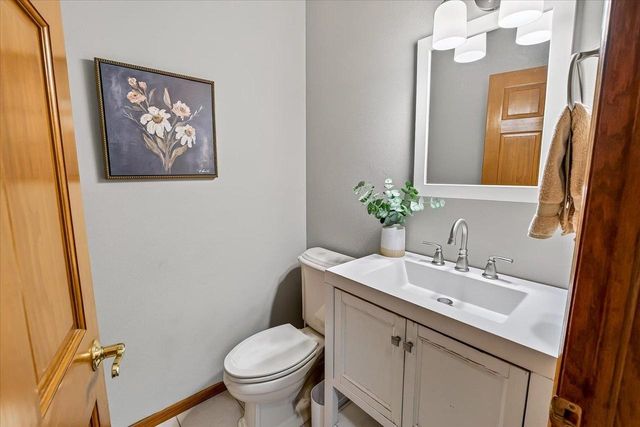 1398 Overlook Pass, Sun Prairie, WI 53590