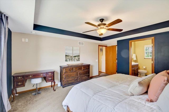 1398 Overlook Pass, Sun Prairie, WI 53590