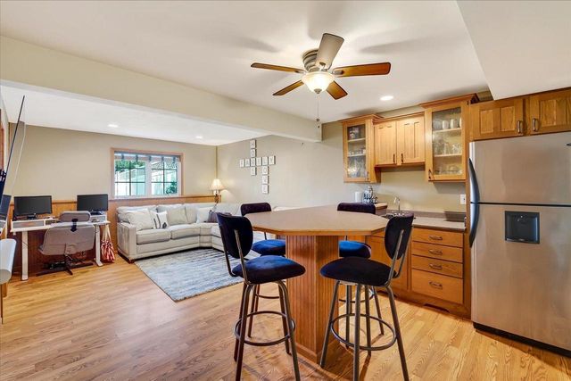 1398 Overlook Pass, Sun Prairie, WI 53590