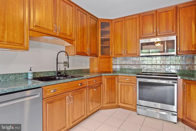 5023 SANGAMORE RD, Bethesda, MD 20816