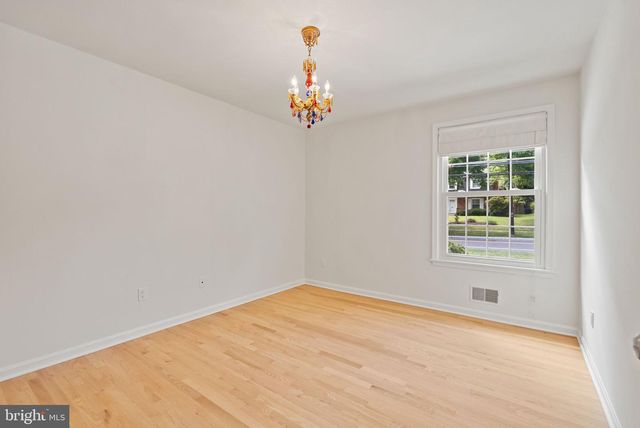 5023 SANGAMORE RD, Bethesda, MD 20816
