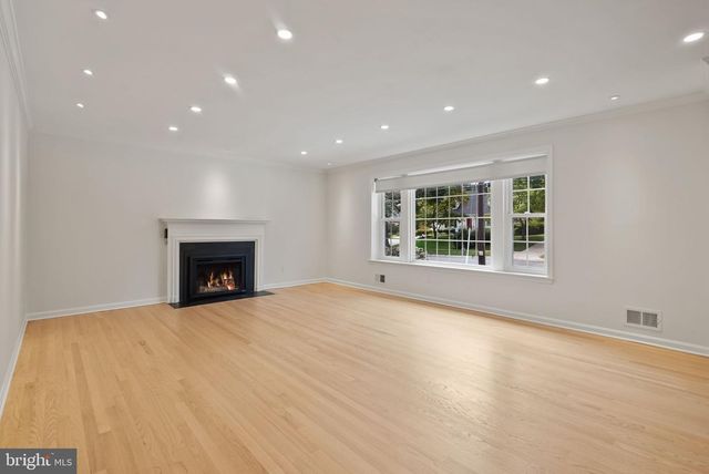 5023 SANGAMORE RD, Bethesda, MD 20816