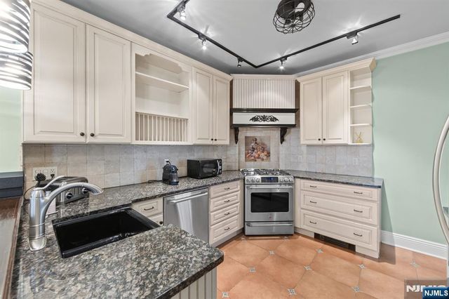 308 Demarest Avenue, Closter, NJ 07624
