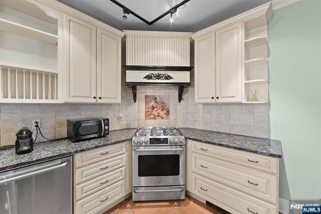 308 Demarest Avenue, Closter, NJ 07624
