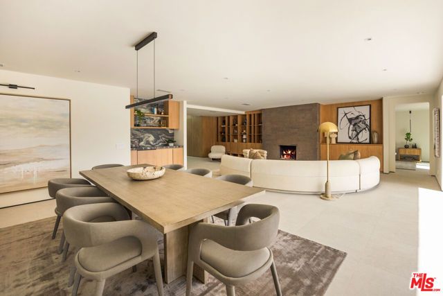 483 E Santiago Way, Palm Springs, CA 92264
