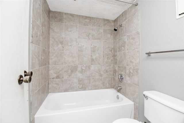 1515 Sandy Springs Road 1006, Houston, TX 77042