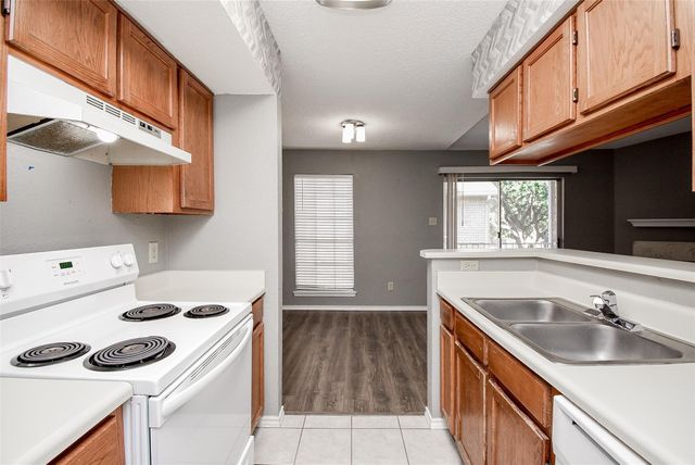 1515 Sandy Springs Road 1006, Houston, TX 77042