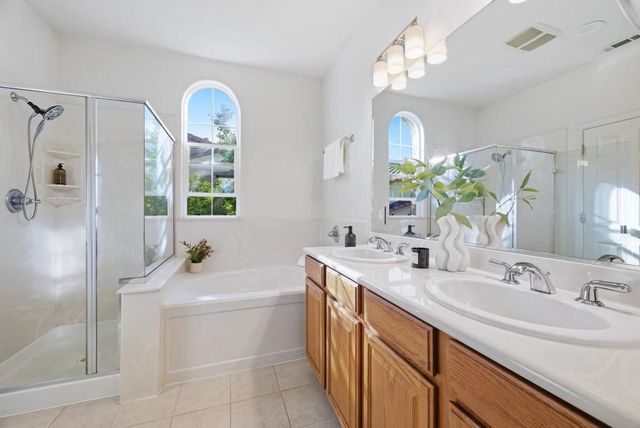 1158 Mente Linda Loop, Milpitas, CA 95035