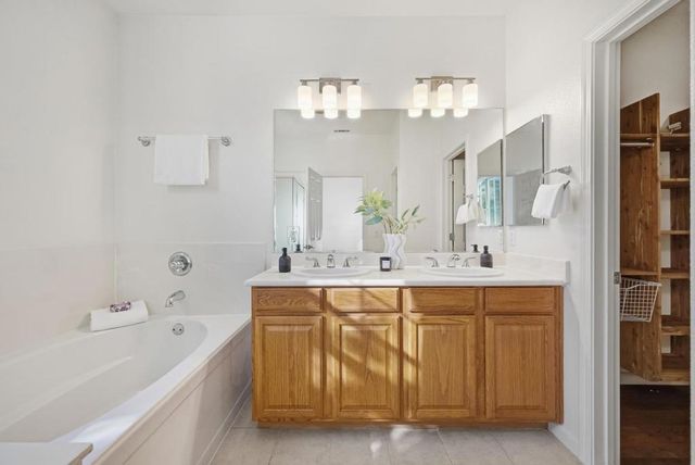 1158 Mente Linda Loop, Milpitas, CA 95035