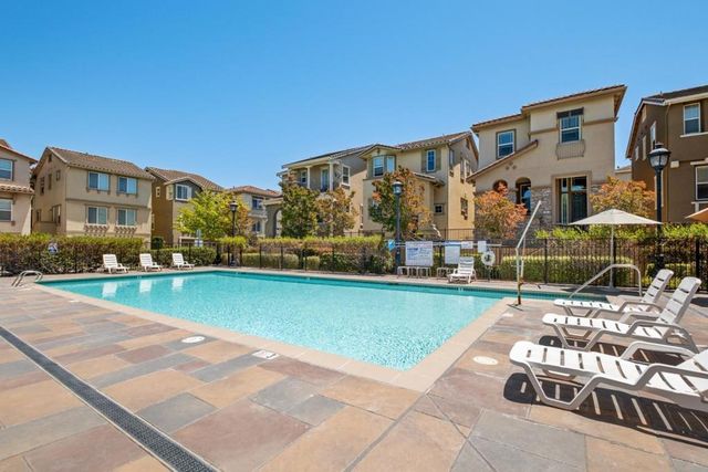 1158 Mente Linda Loop, Milpitas, CA 95035