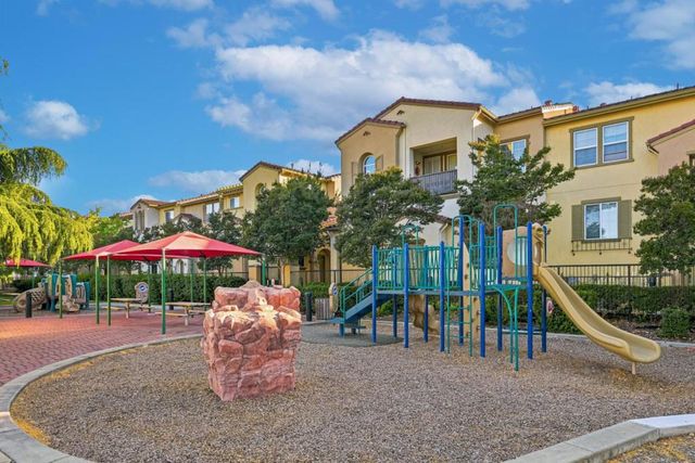 1158 Mente Linda Loop, Milpitas, CA 95035