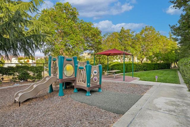 1158 Mente Linda Loop, Milpitas, CA 95035