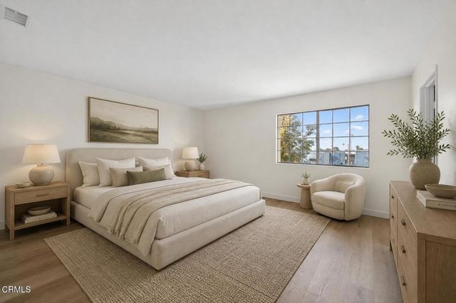 165 Courtyard Drive, Port Hueneme, CA 93041