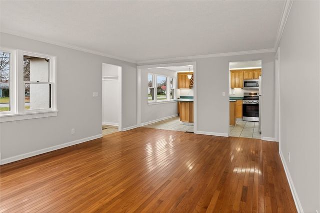 522 Latta Rd, Greece, NY 14612