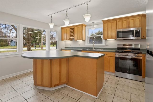 522 Latta Rd, Greece, NY 14612