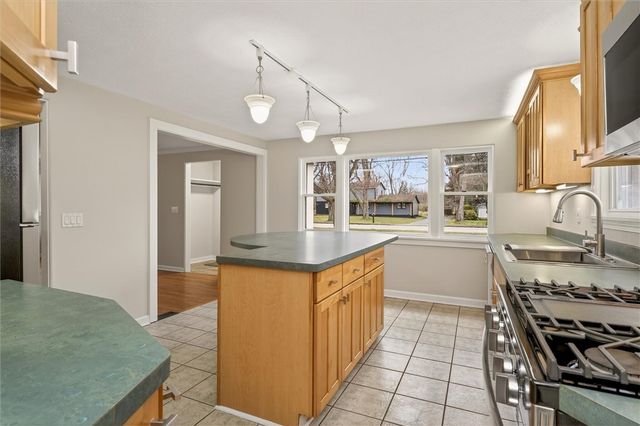 522 Latta Rd, Greece, NY 14612